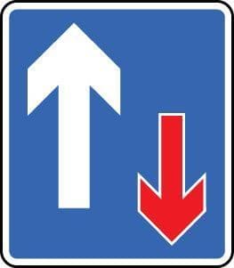 57738 Vehicle priority class R2 Permanent 700x800mm (3mm aluminium composite) Safety Sign
