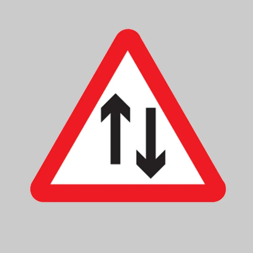 Two way traffic class RA1 600mm triangle c/w channelling