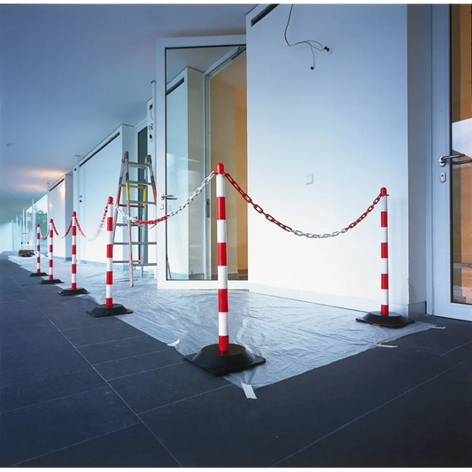 10m Chain Post Kit - 6 Posts, 10m Chain, 10 Hooks & 10 Links - Red/White - Square Rubber Base