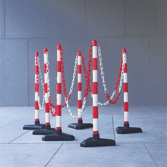 59036 10m Chain Post Kit - 6 Posts, 10m Chain, 10 Hooks & Links - Red/White - Concrete Base