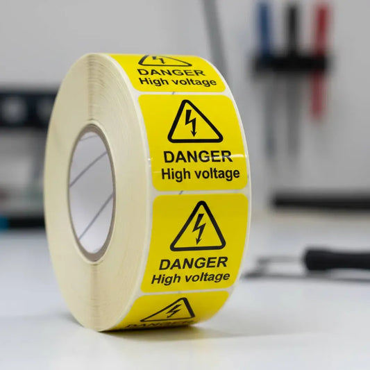 Danger high voltage roll of 100 labels 40x50mm